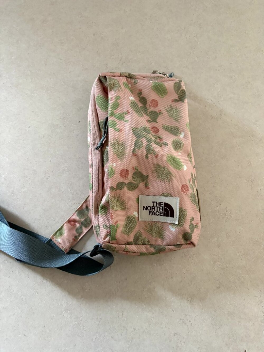 The North Face Cactus Print Crossbody Bag - Picture 2 of 10